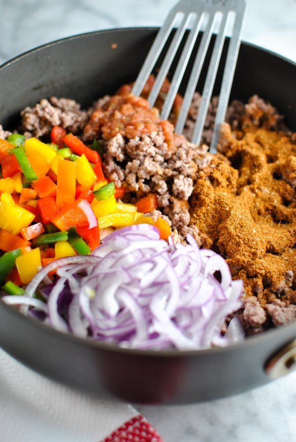 THE BEST taco meat... perfect for a lovely cinco de mayo taco bar | thepikeplacekitchen.com