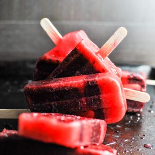 Whole30 Berry Popsicles!