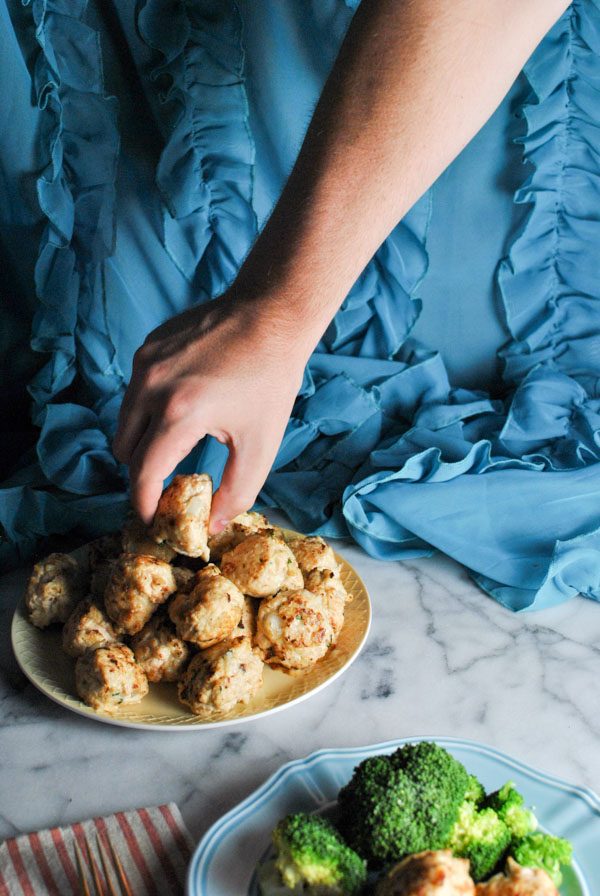 Whole30 Chicken Basil Meatballs! they're just SO good. we're OBSESSED over here in our house. as in eating them for breakfast lunch and dinner OBSESSED. my boyfriend literally steals them before we eat. | thepikeplacekitchen.com