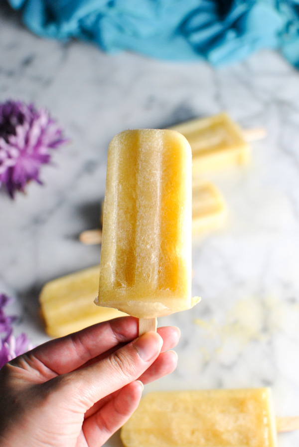 whole30 creamsicles! two ingredients and PERFECT for keeping cool during the last hot months of summer. they're SO delish we can't handle it! | thepikeplacekitchen.com